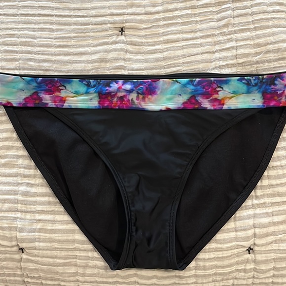 Athleta Tankini swimsuit set - Picture 3 of 8